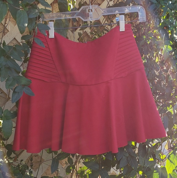 PARKER LITTLE‎ RED SKIRT - Picture 1 of 2